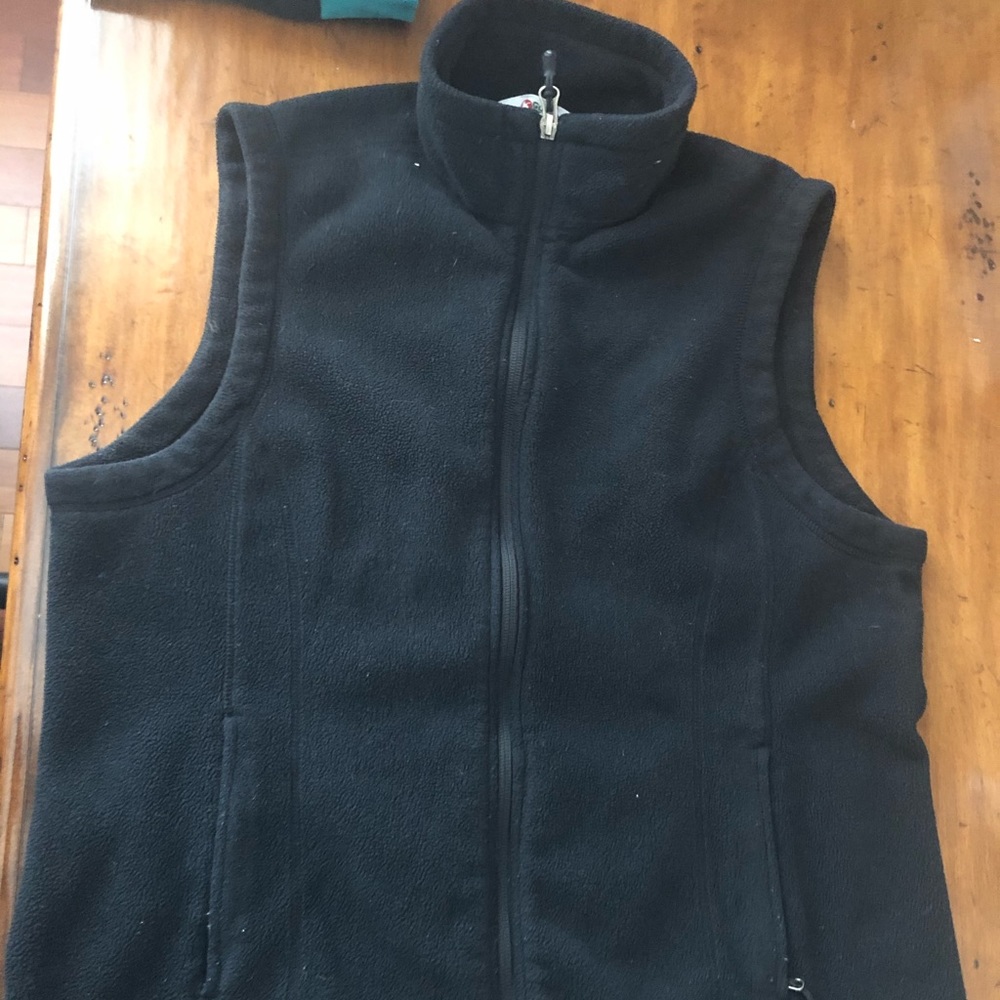 Women’s fleece vest